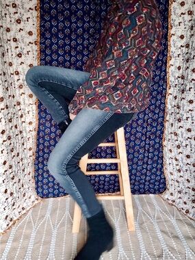AMO ❉ Twist Two Tone Mid Rise Cropped Skinny Jean Black Gray Dark & Stormy 25